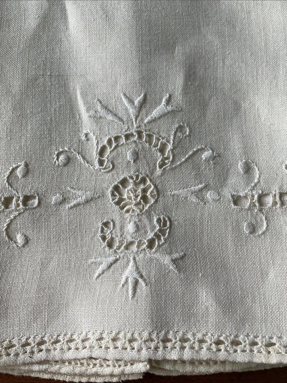 Vintage 2 Hand-Embroidered Cream Linen Napkins